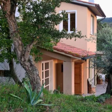 Elicriso Piano Terra Apartment Portoferraio